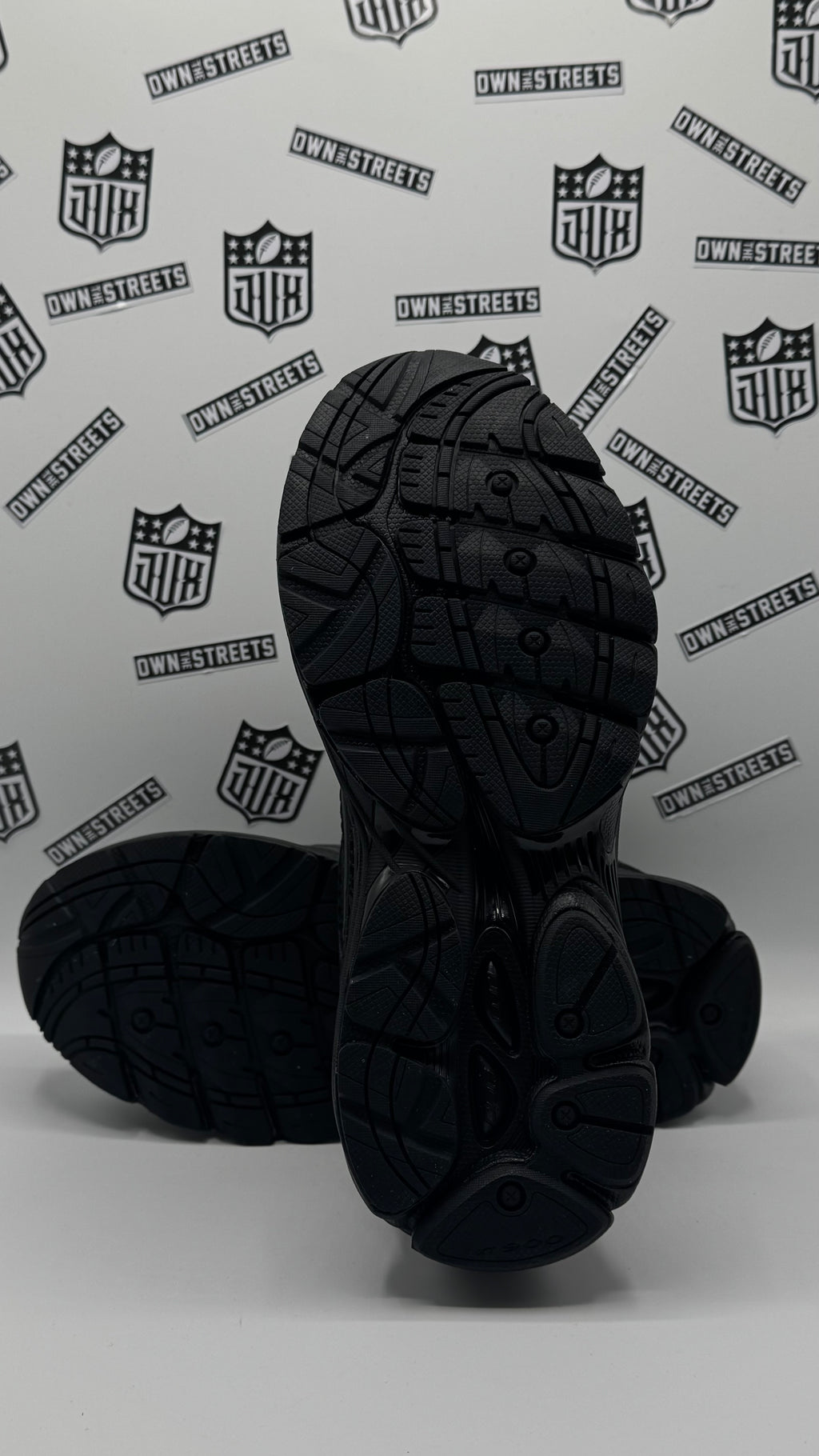 SAUCONY ProGrid Omni 9 TRIPLE BLACK