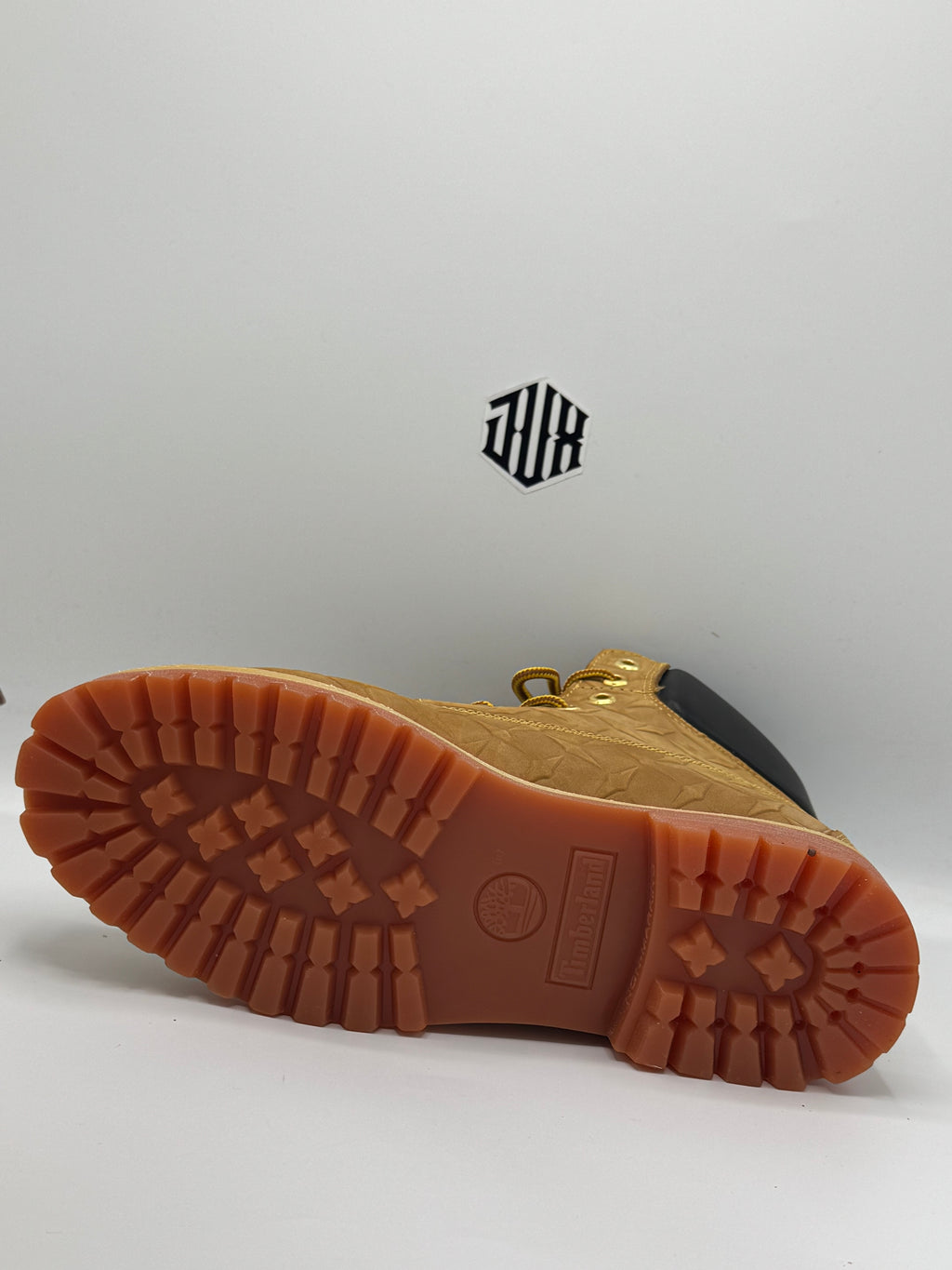 TIMBS x SUPREME BEIGE (WITH BOX)