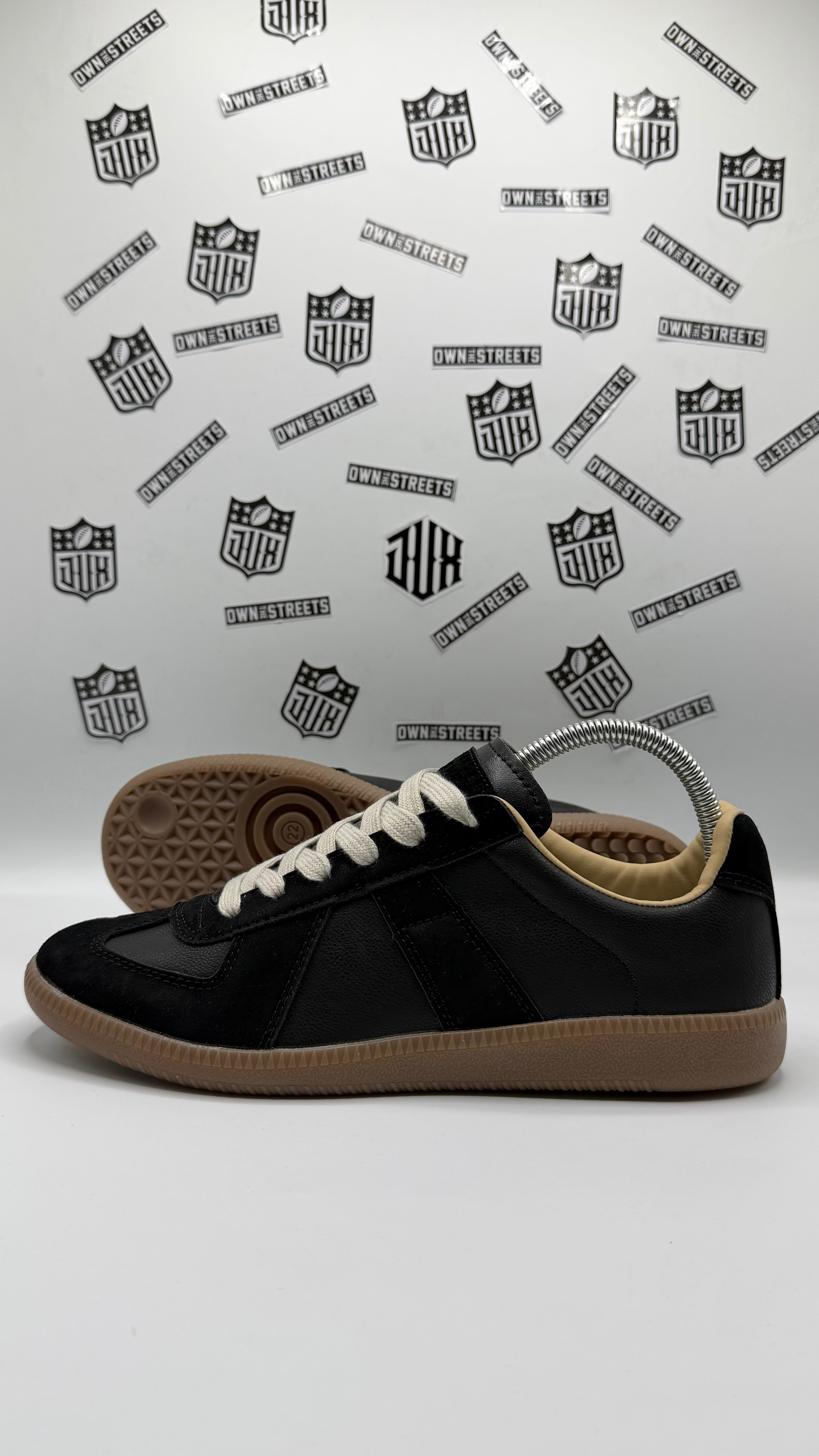 MAISON MARGIELA GATS BLACK GUM