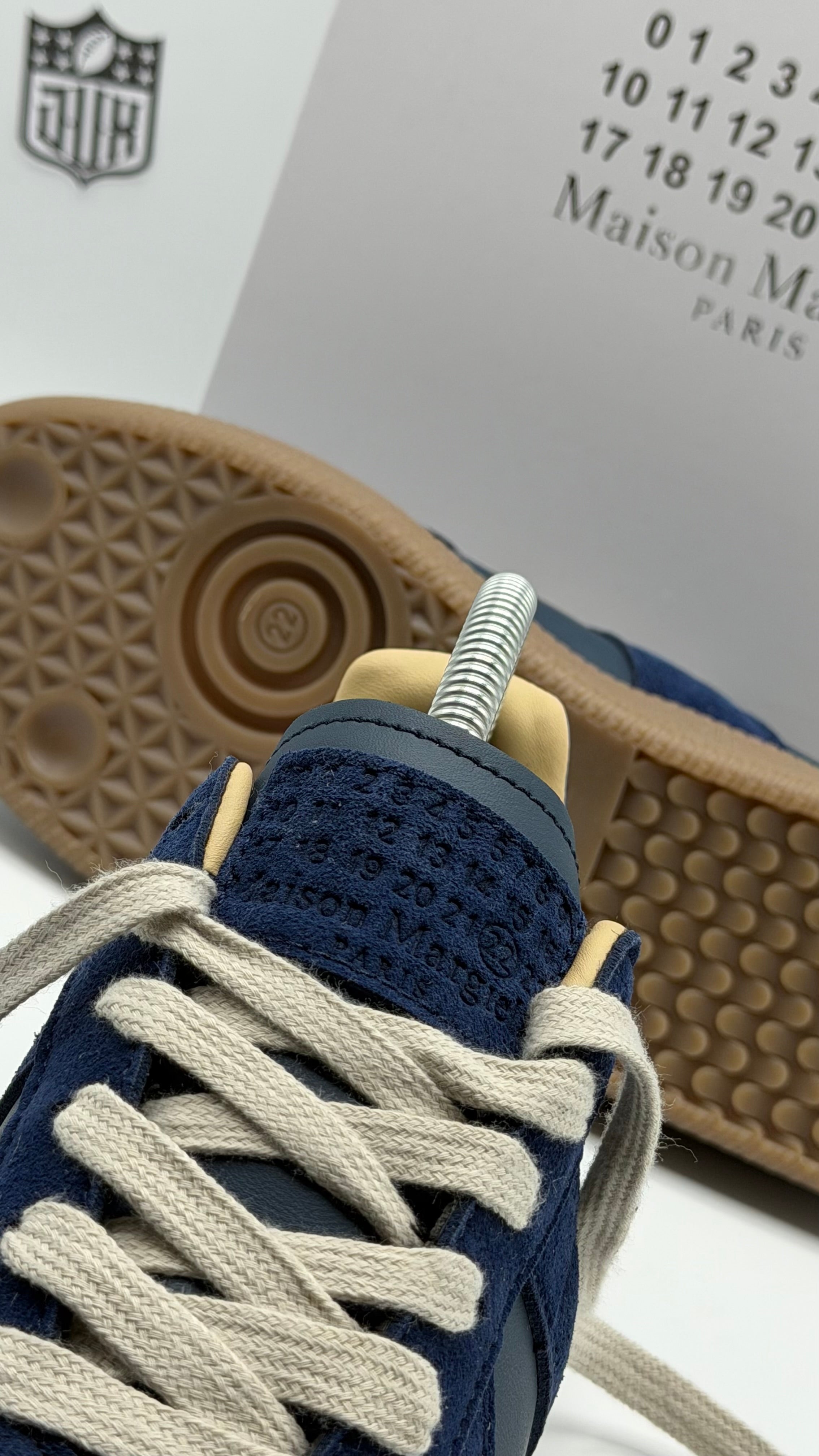 MAISON MARGIELA GATS NAVY BLUE