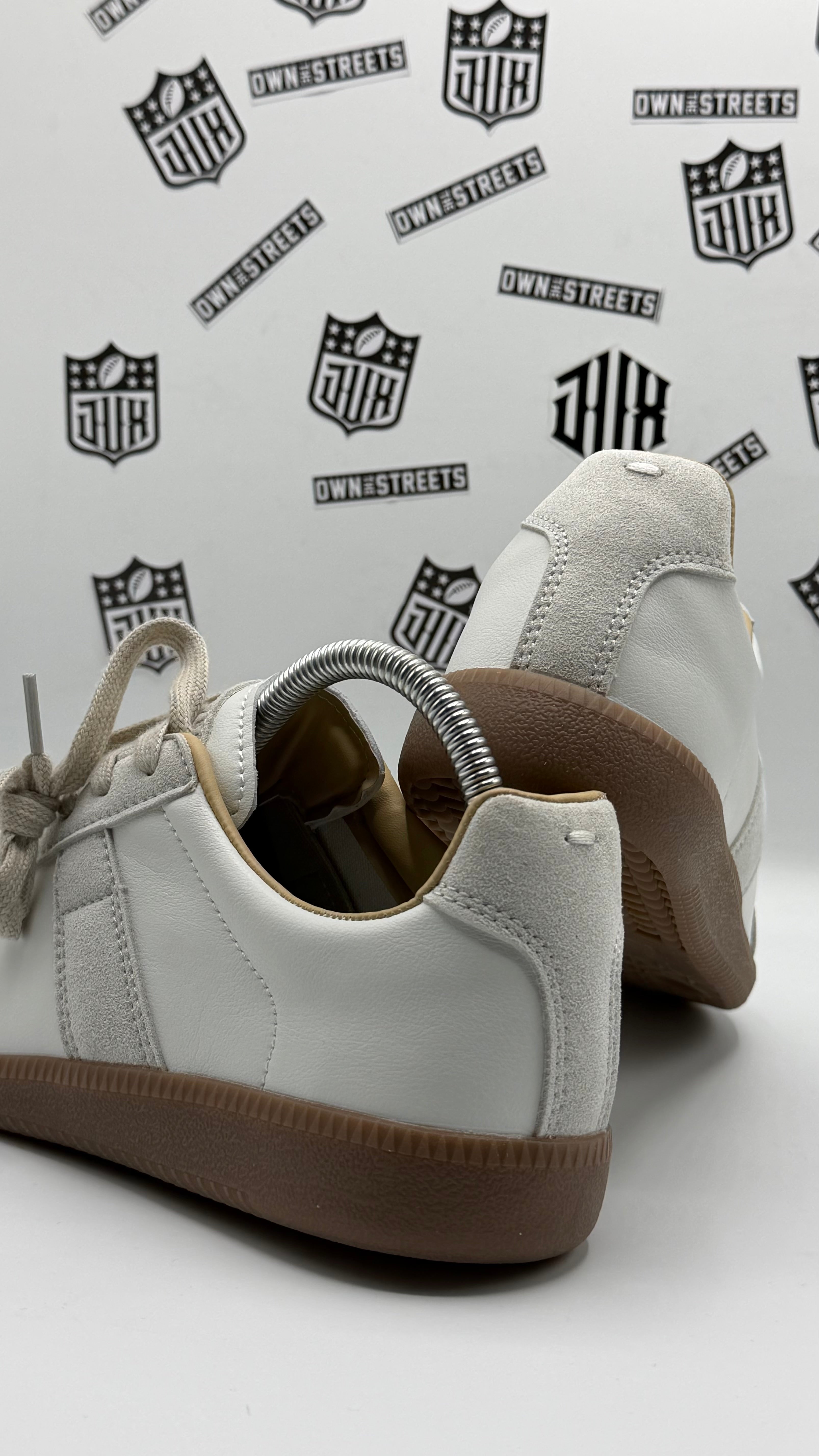 MAISON MARGIELA GATS WHITE GUM