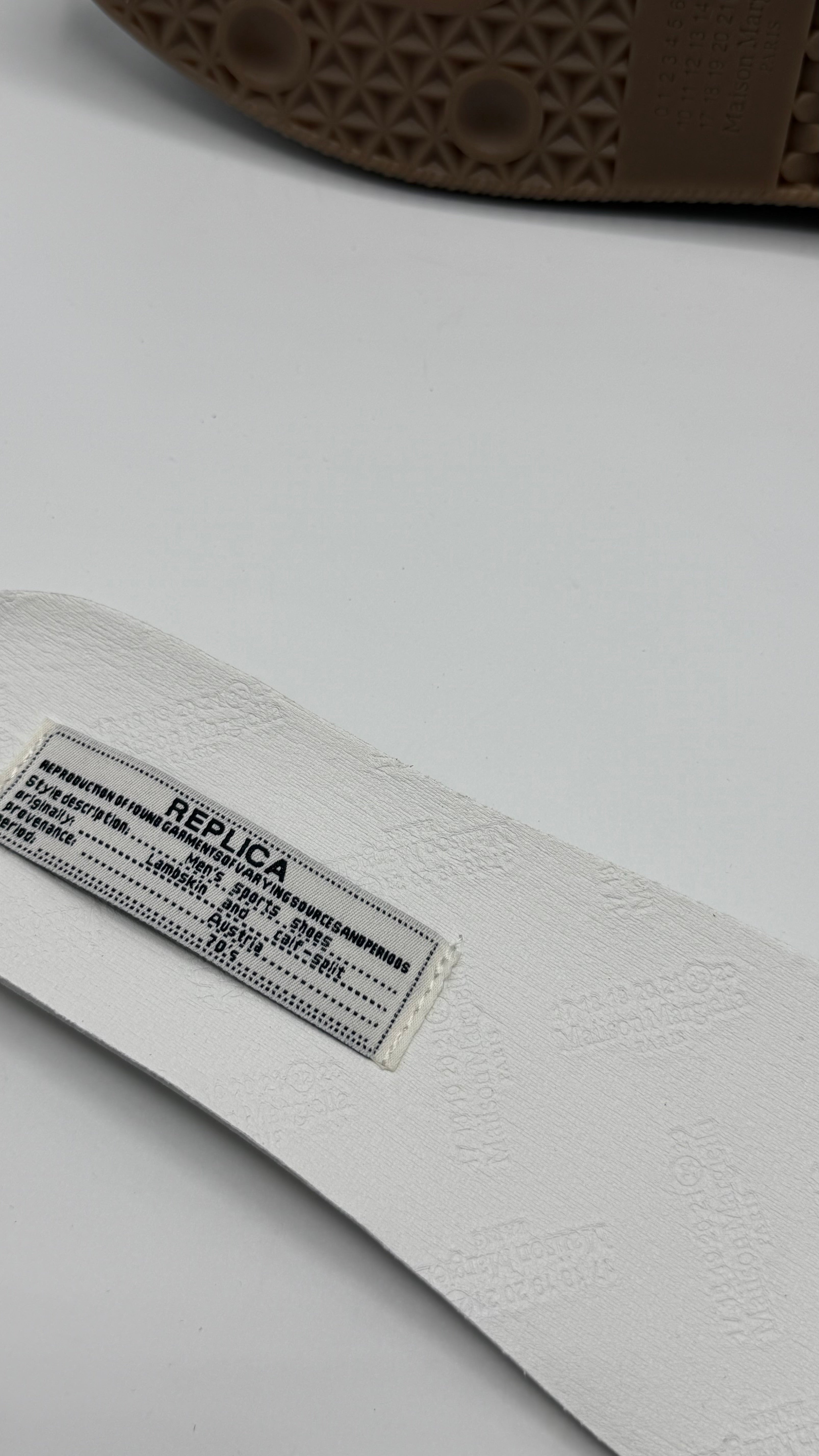 MAISON MARGIELA GATS NAVY BLUE