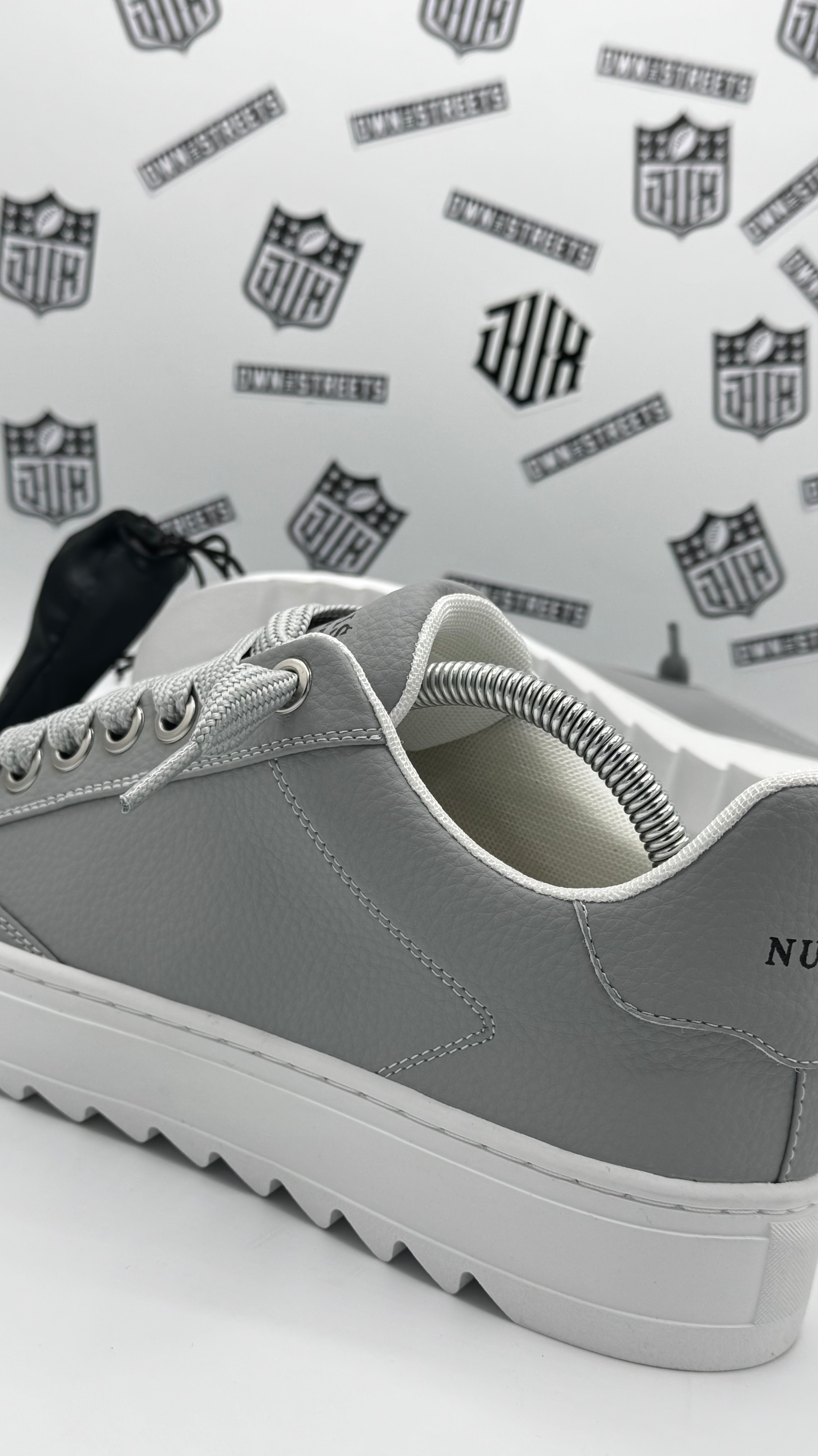 NUMERIS GREY LEATHER SNEAKERS (VVHQ)