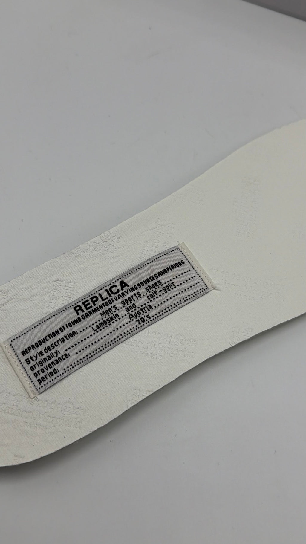MAISON MARGIELA GATS WHITE GUM