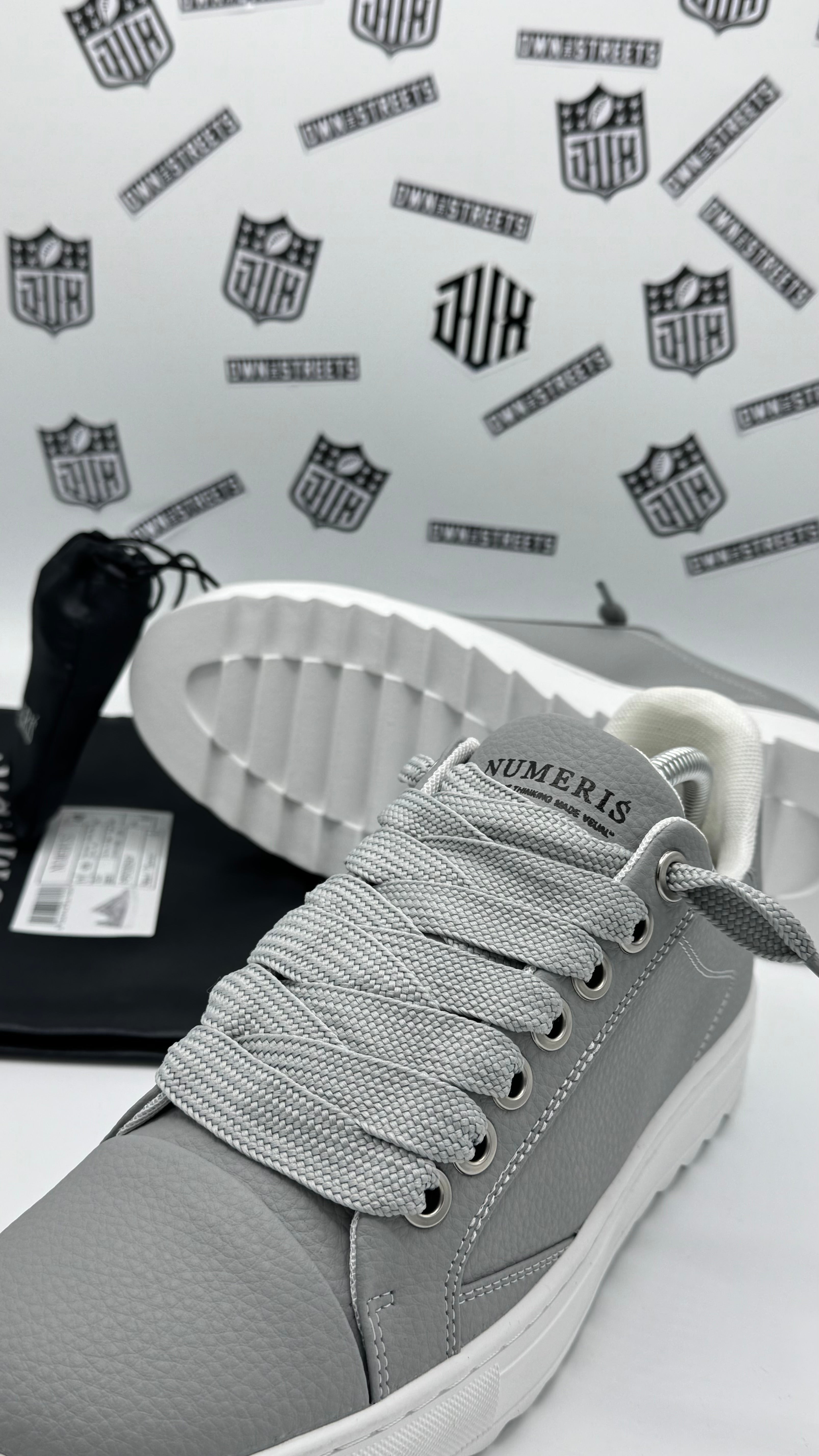 NUMERIS GREY LEATHER SNEAKERS (VVHQ)