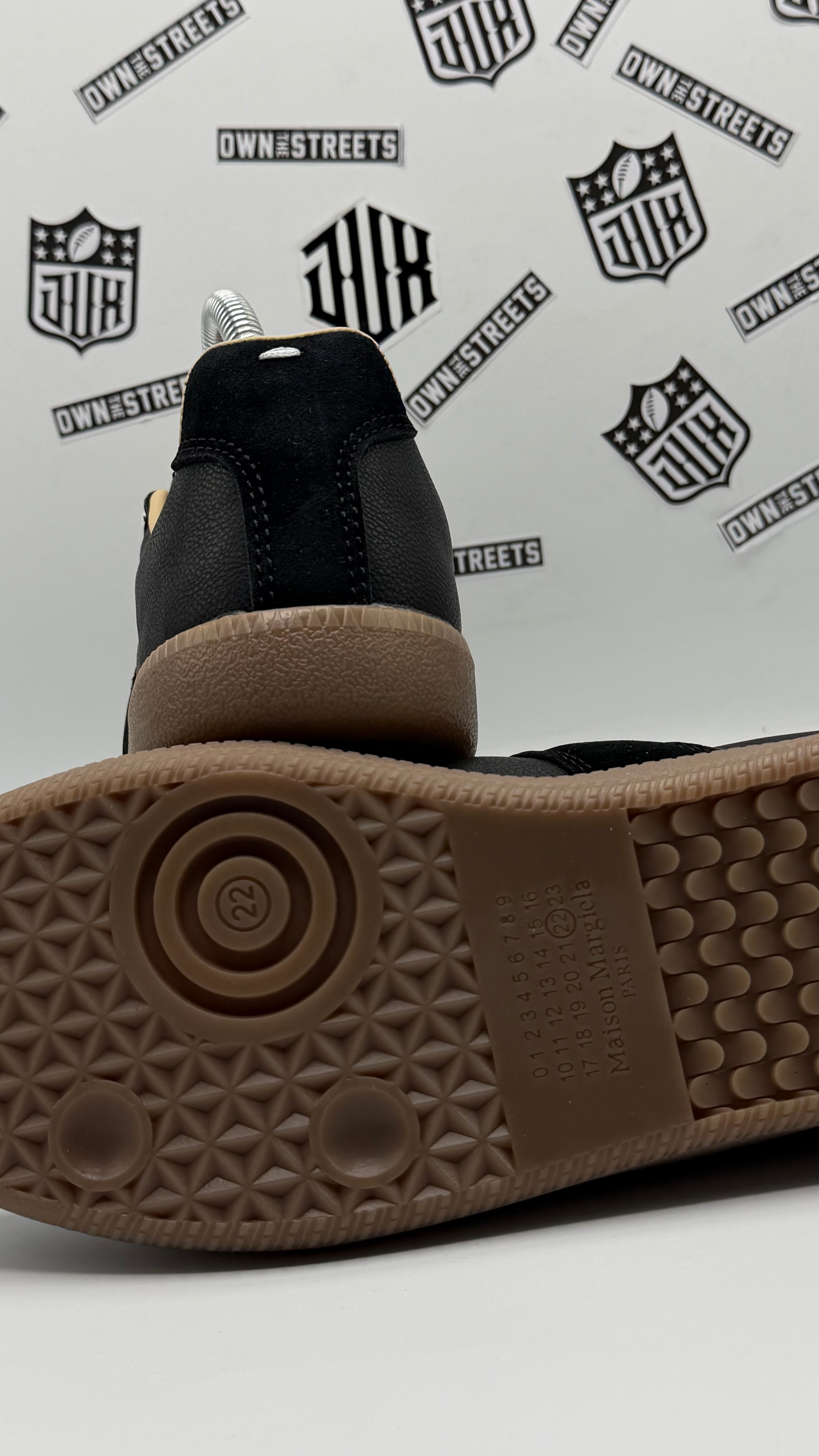 MAISON MARGIELA GATS BLACK GUM