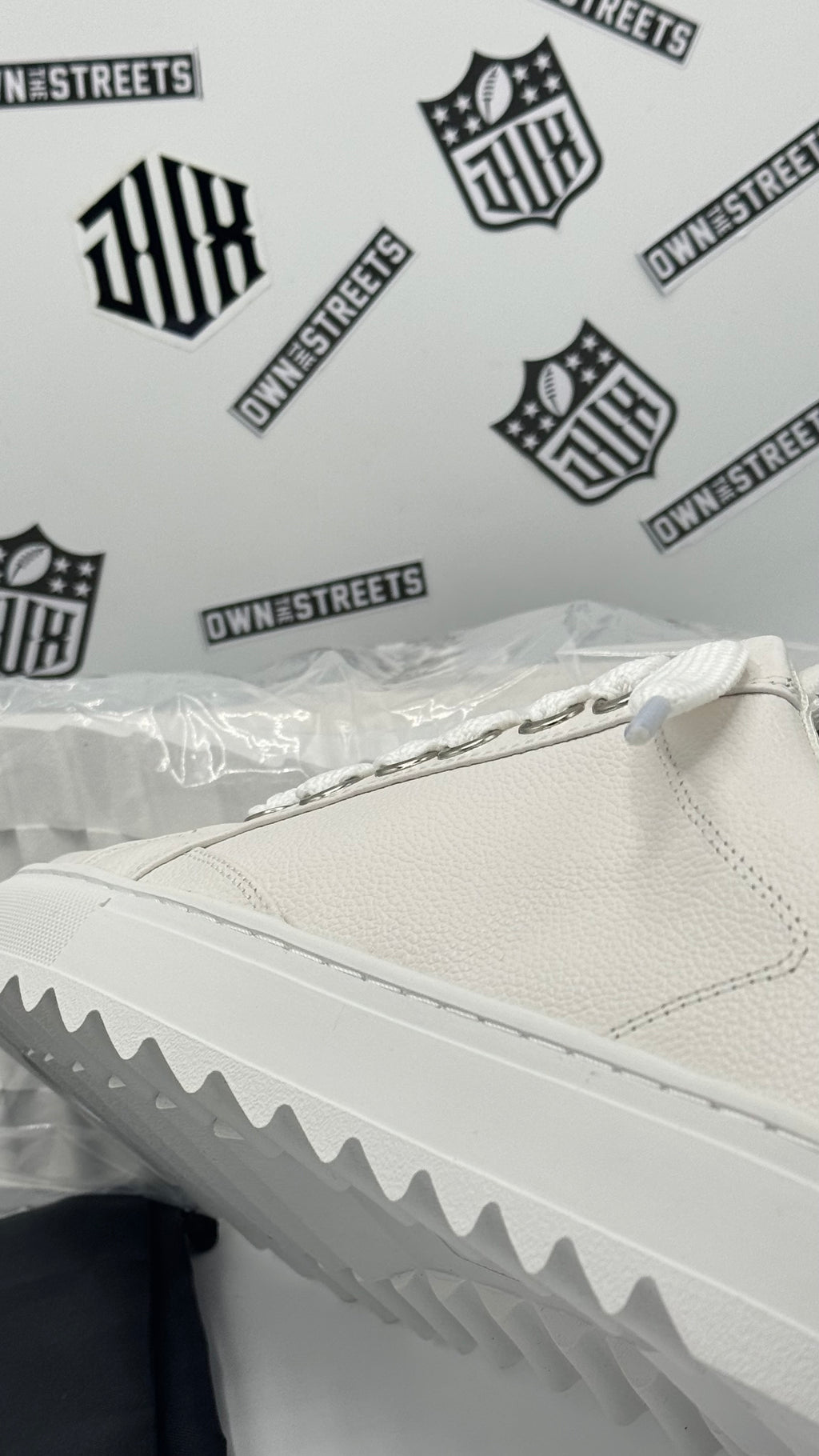 NUMERIS WHITE LEATHER SNEAKERS (VVHQ)