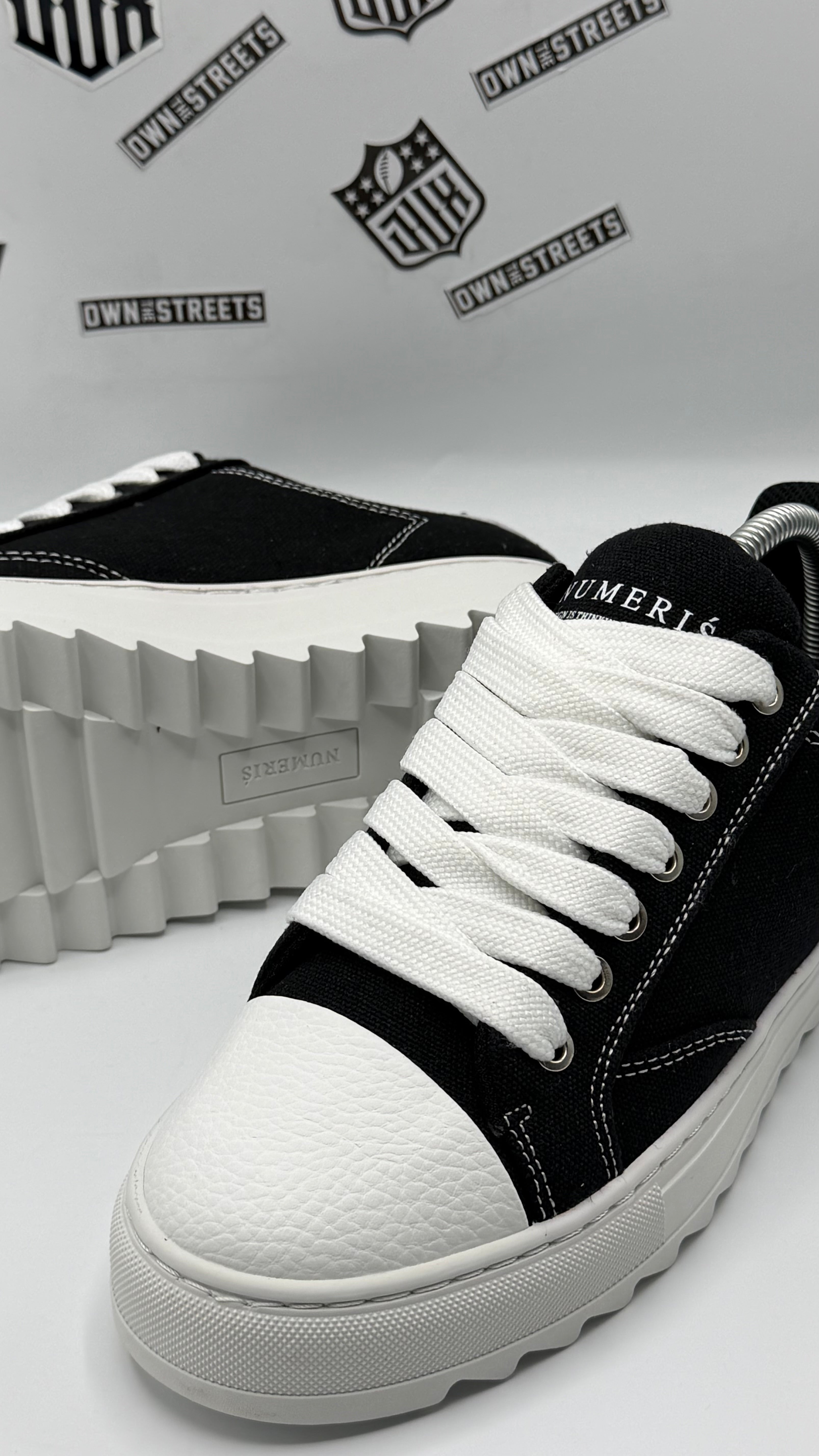 NUMERIS SNEAKERS BLACK WHITE