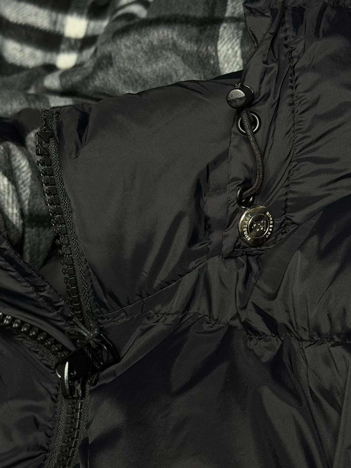 Burberry Detachable Sleeve Bideford Puffer Jacket