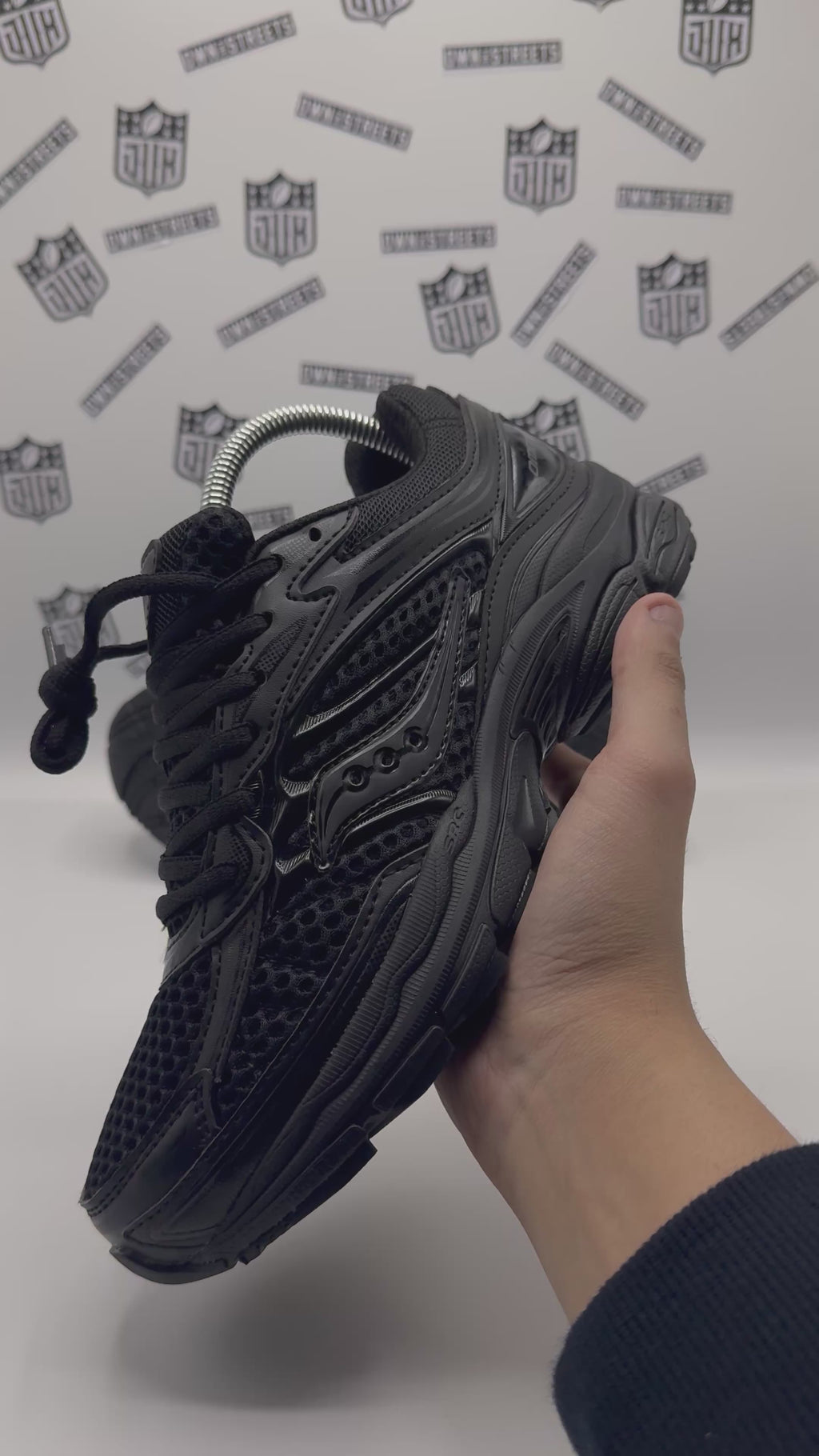 SAUCONY ProGrid Omni 9 TRIPLE BLACK