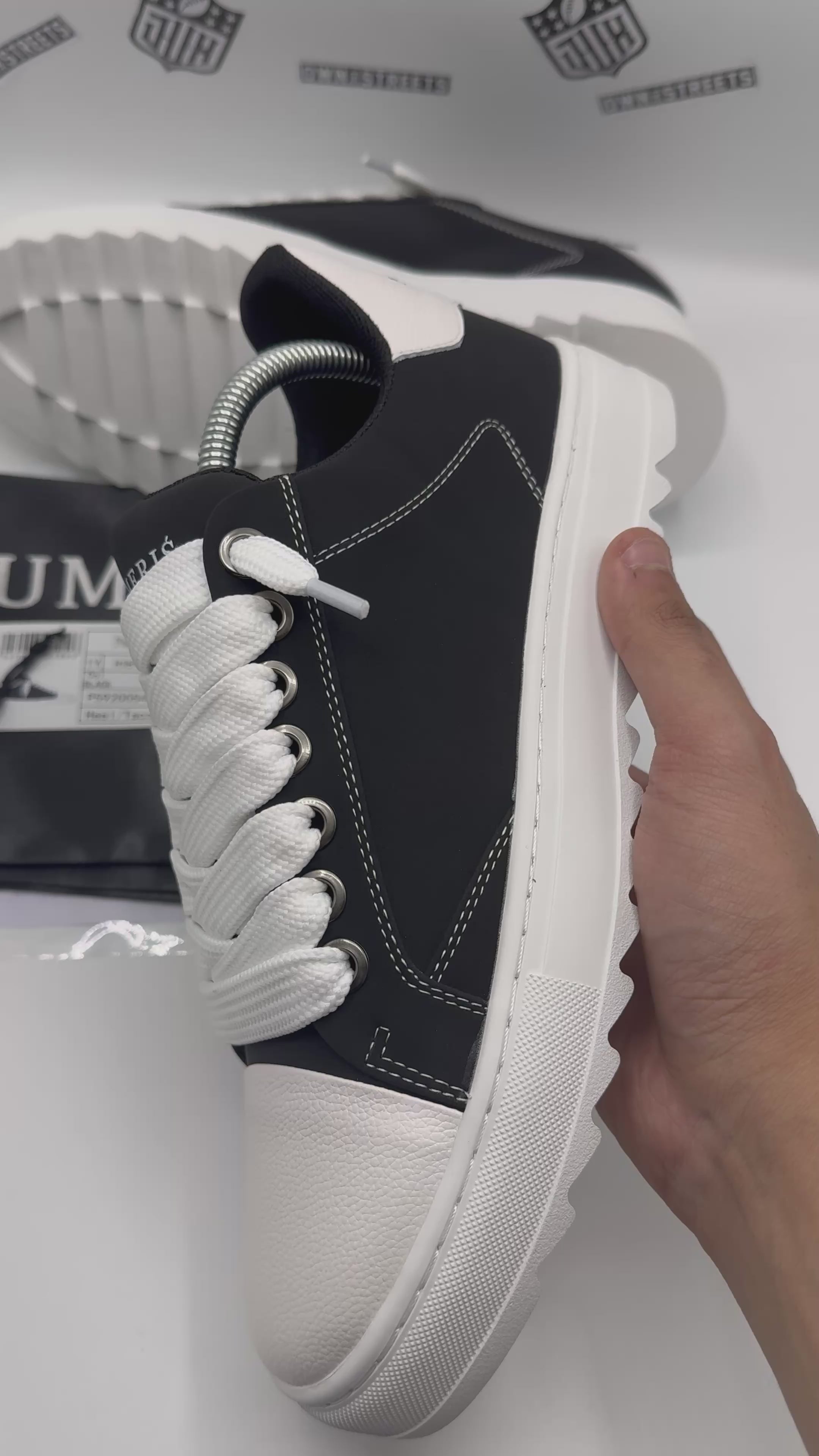 NUMERIS SNEAKERS BLACK WHITE (VVHQ)