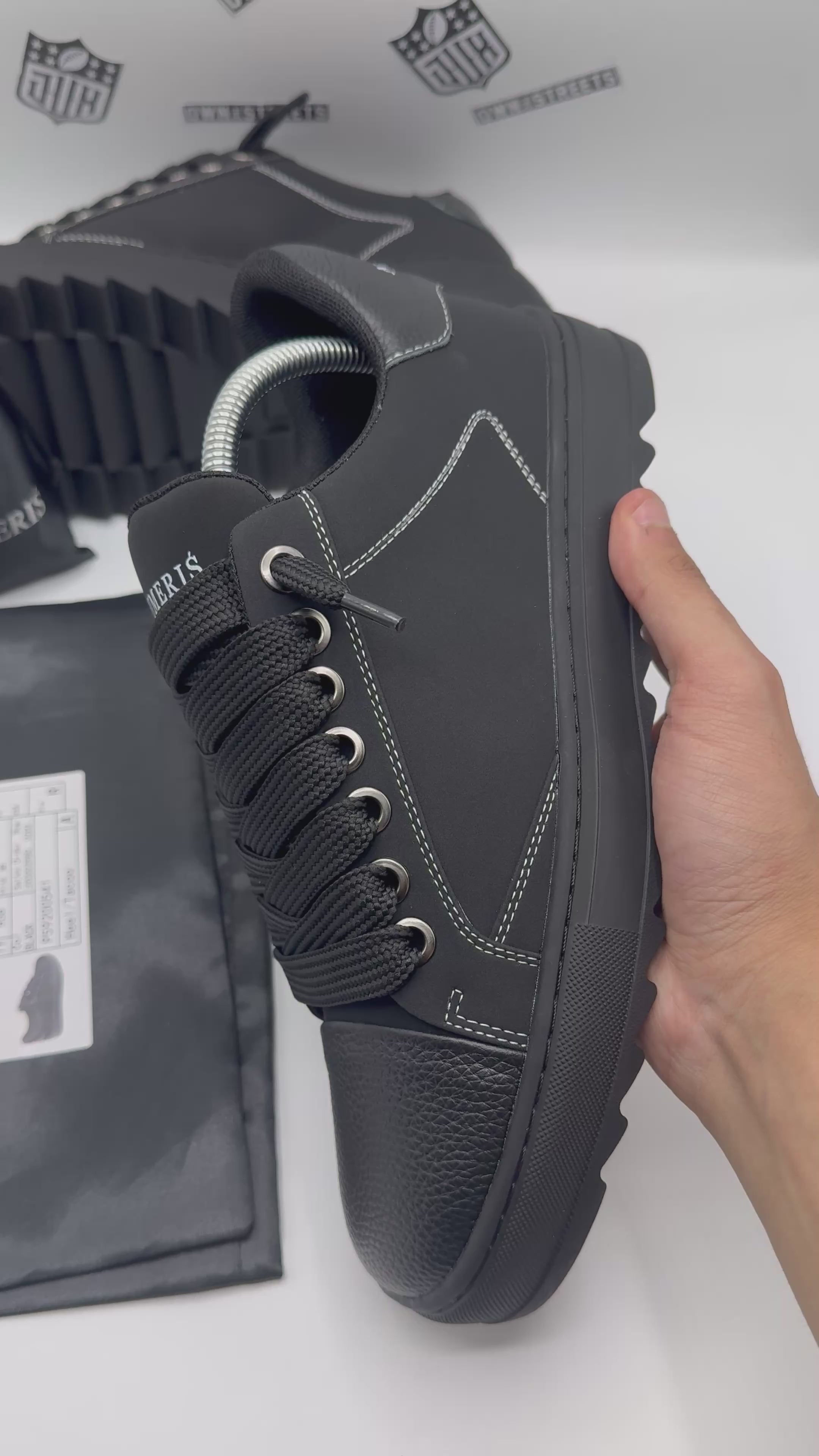 NUMERIS SNEAKERS FULL BLACK (VVHQ)