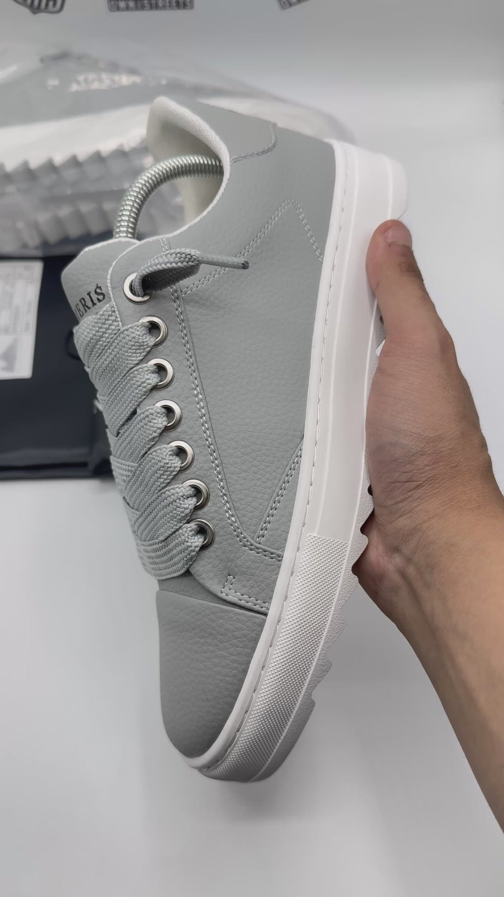 NUMERIS GREY LEATHER SNEAKERS (VVHQ)