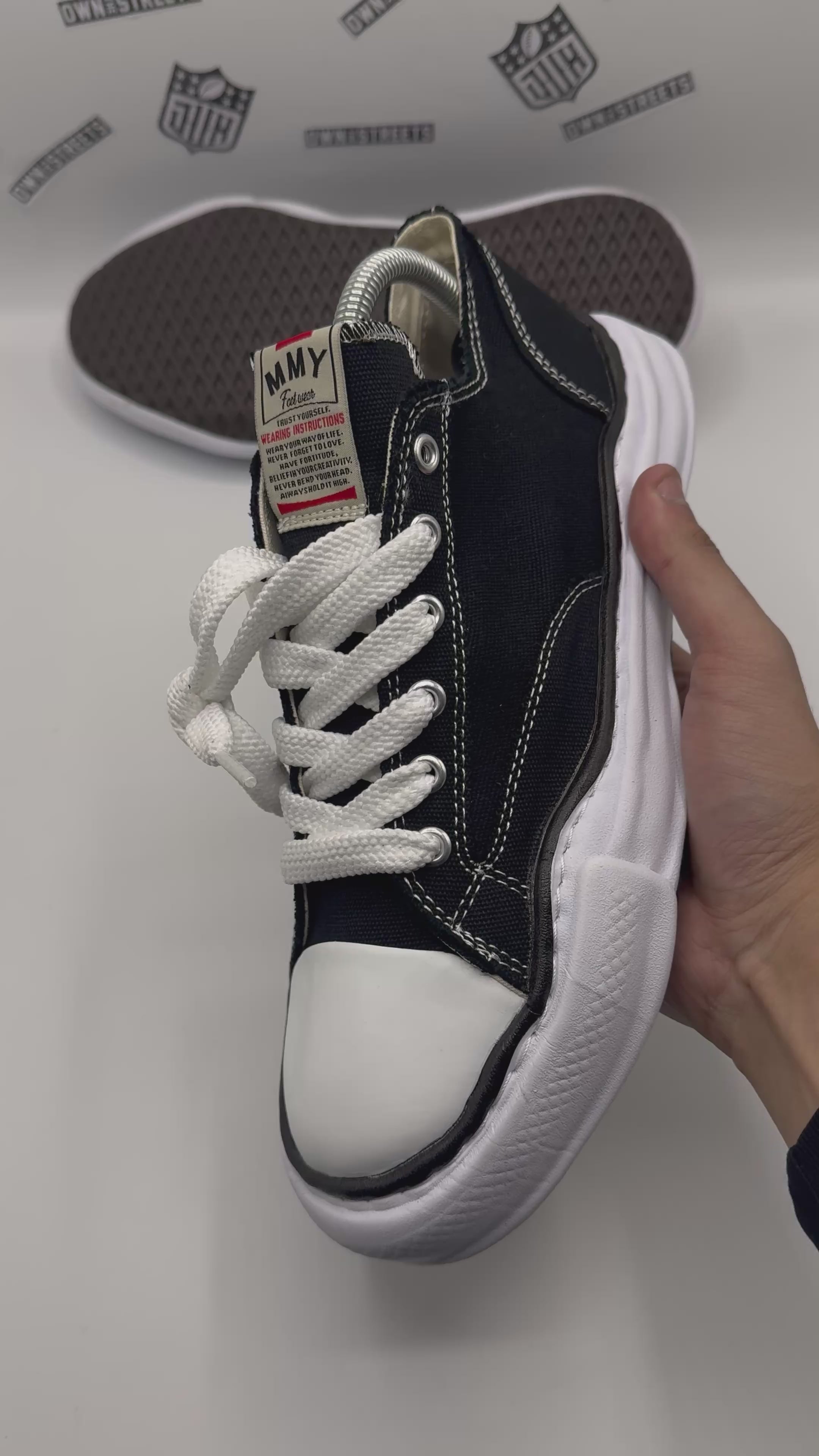 MMY PETERSON OG SOLE CANVAS